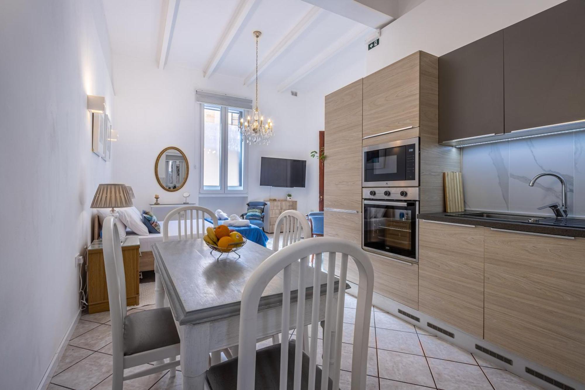 סליאמה Cozy Carisma Lodging - Central, New And Independent Studio Apartment מראה חיצוני תמונה